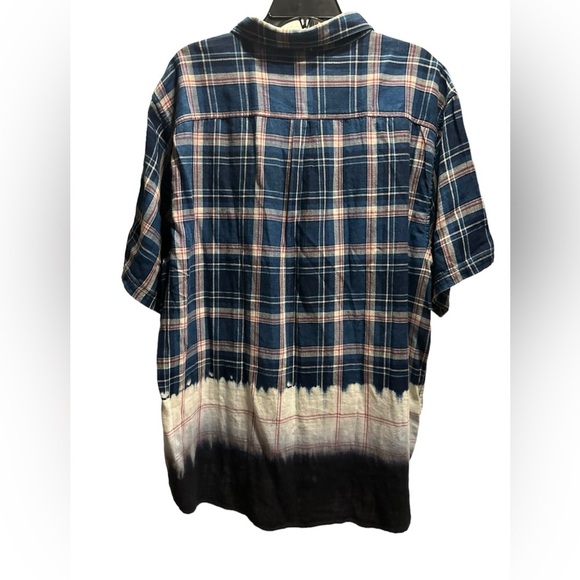 Tommy Bahama Soul Cal Surf Plaid Camp Shirt (Color: Bering Blue, Size XXL) - Picture 3 of 12